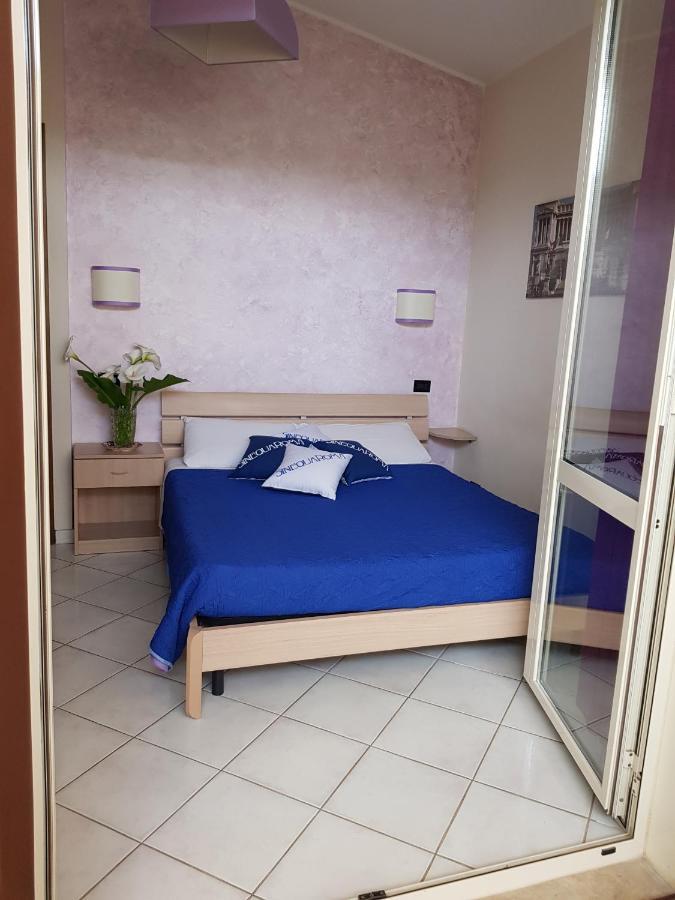 Hotel SinequaRoma Casal Palocco Esterno foto