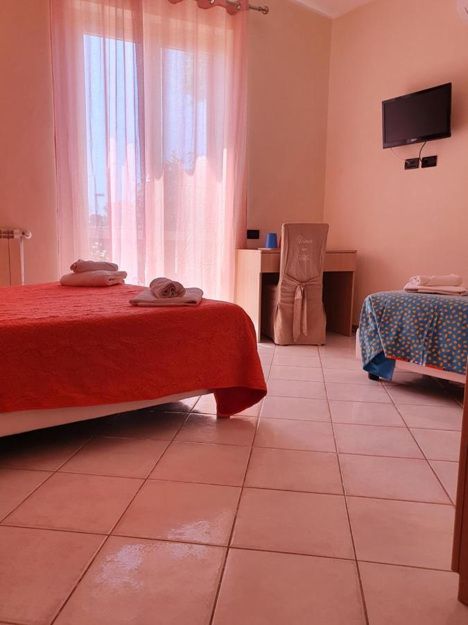Hotel SinequaRoma Casal Palocco Esterno foto