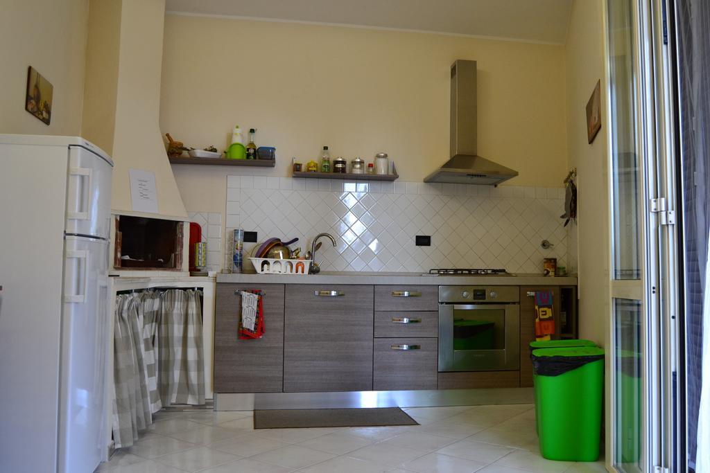 Hotel SinequaRoma Casal Palocco Esterno foto