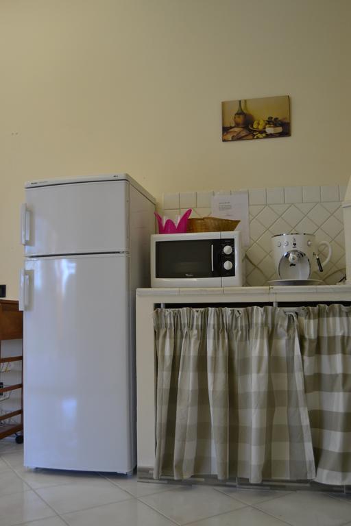 Hotel SinequaRoma Casal Palocco Esterno foto