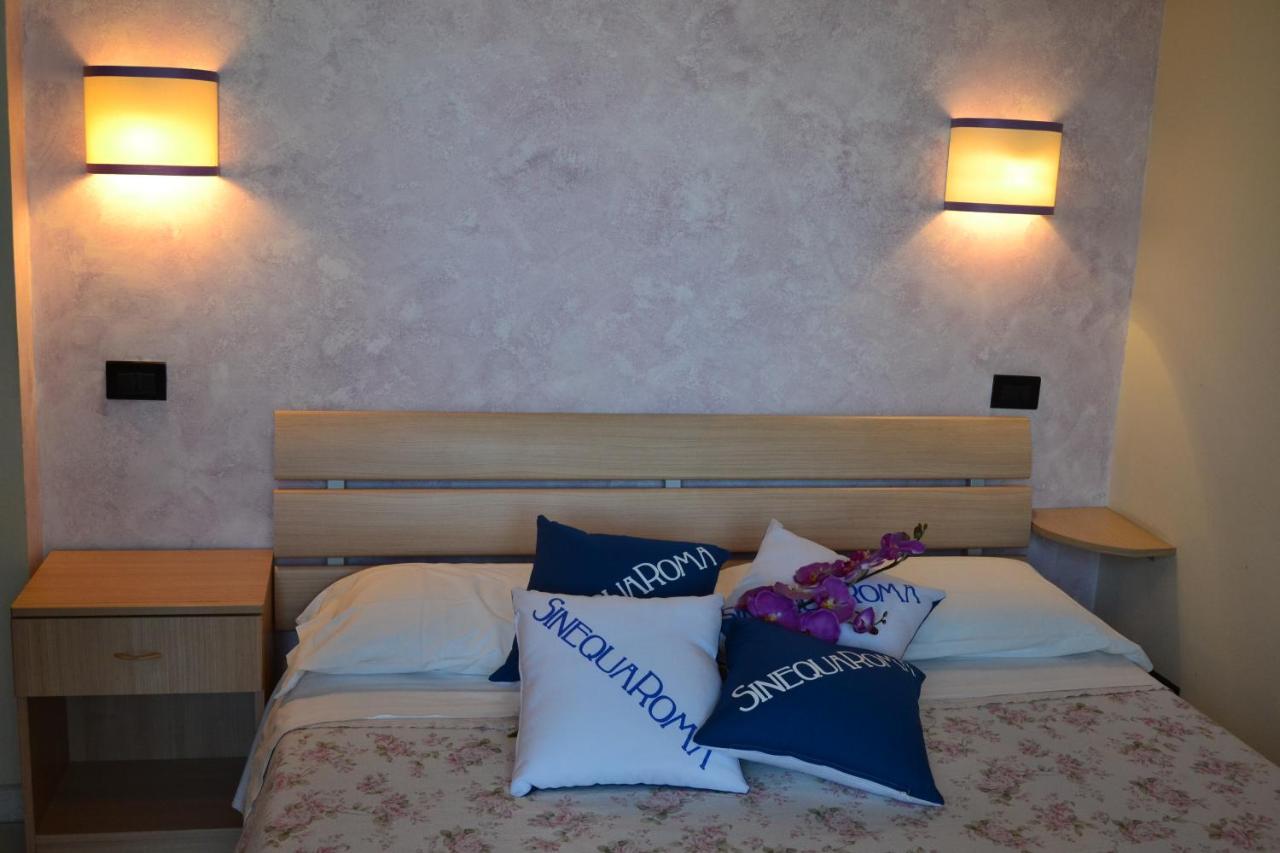 Hotel SinequaRoma Casal Palocco Esterno foto