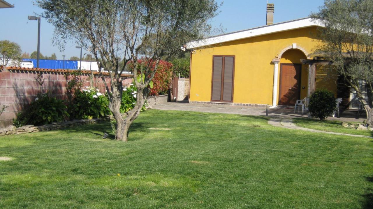 Hotel SinequaRoma Casal Palocco Esterno foto